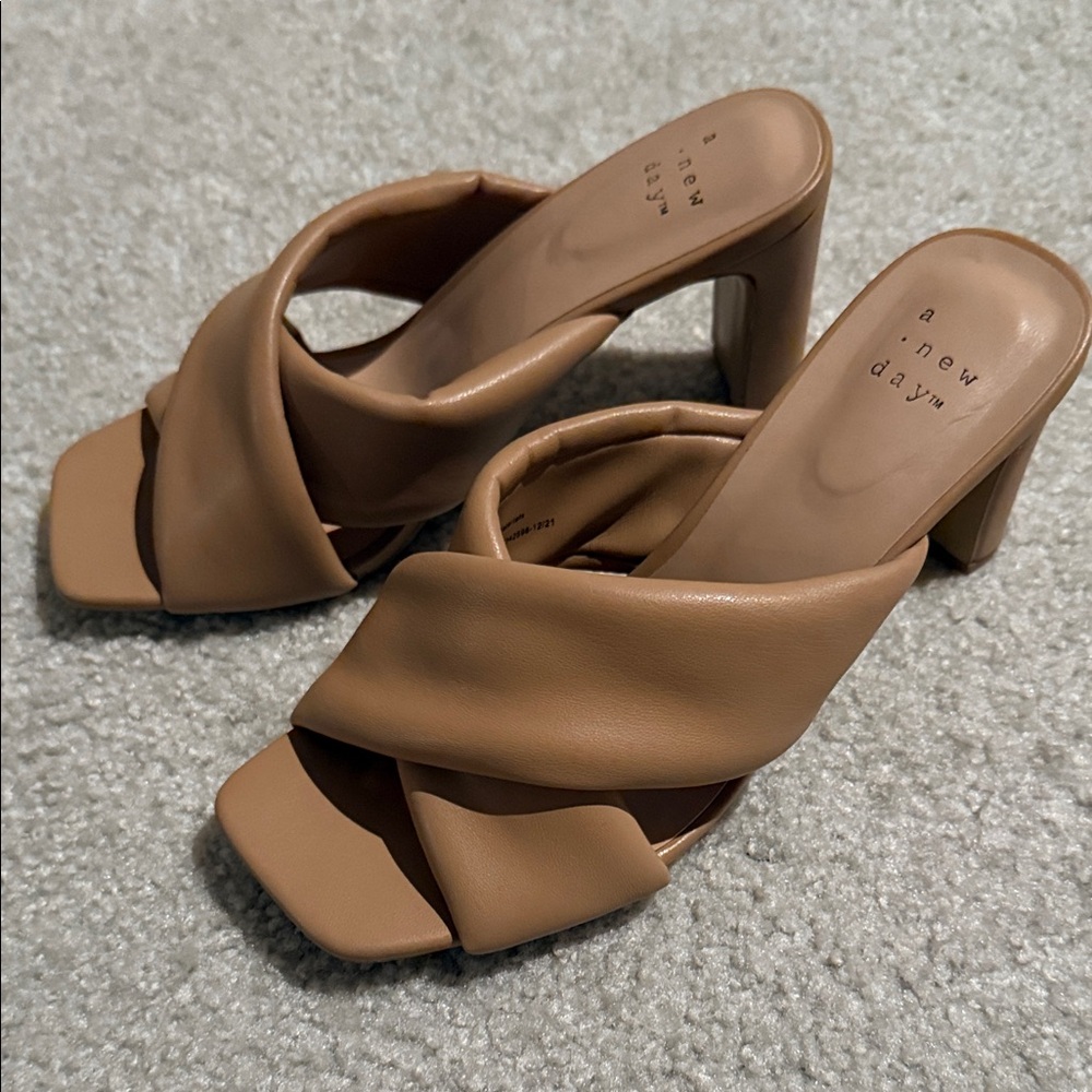 A New Day Women's Brown Crisscross Heels